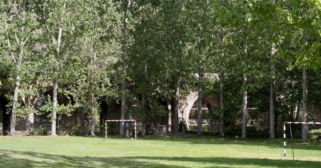Hostel El Lago, Caceres Jaraiz de la Vera Dış mekan fotoğraf