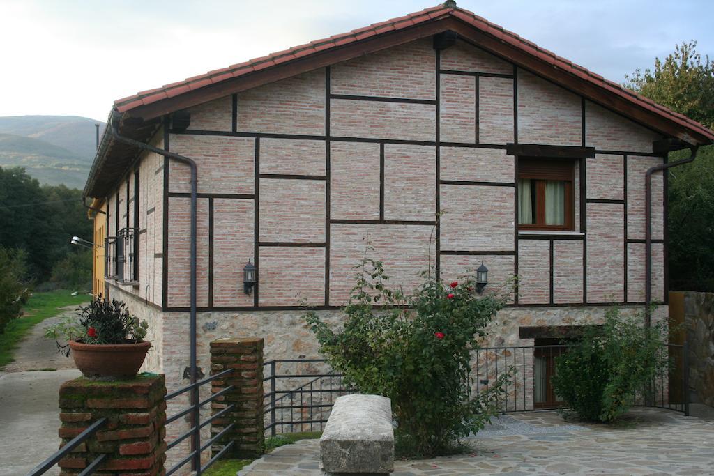 Hostel El Lago, Caceres Jaraiz de la Vera Dış mekan fotoğraf